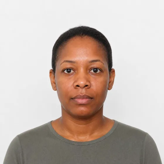 U.S. Visa Photo (DS-160 digital image): A suitable photo looks like this